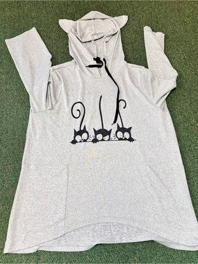 SHEIN Gray Cat-Ear Hoodie Tobe-lounge top with Playful Cat Trio Print
